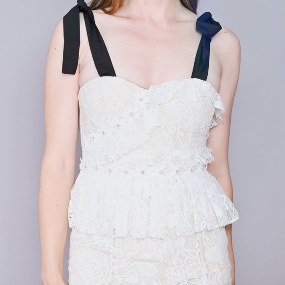 GODDESSQIAO Tie-Straps Lace Peplum Mini Dress - Picture 2 of 10